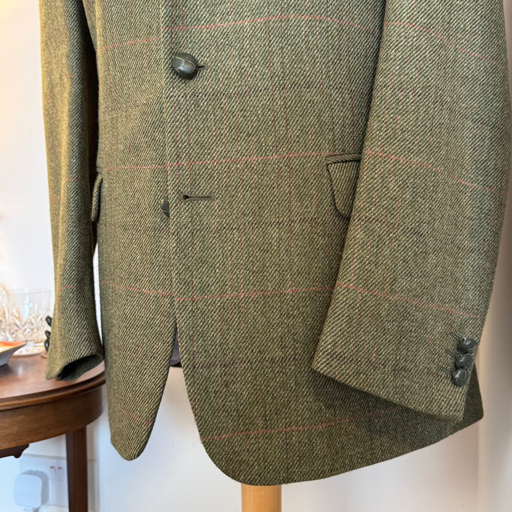 P&J. Haggart of Aberfeldy Tweed Sports Jacket 44”L
