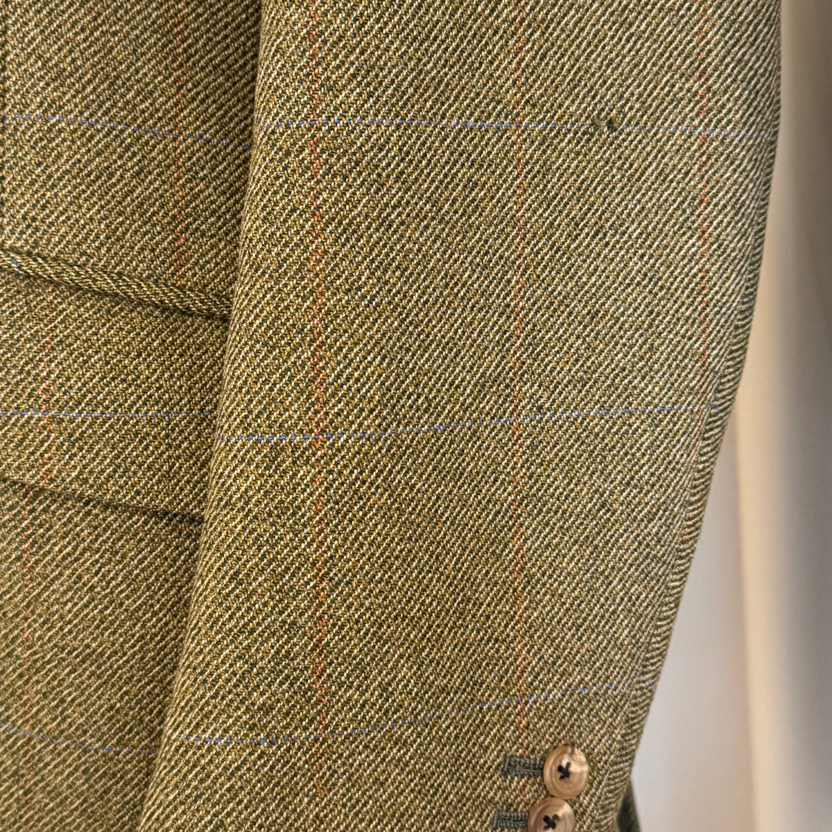 Wells Savile Row Bespoke Tweed Suit 44"L 40"L