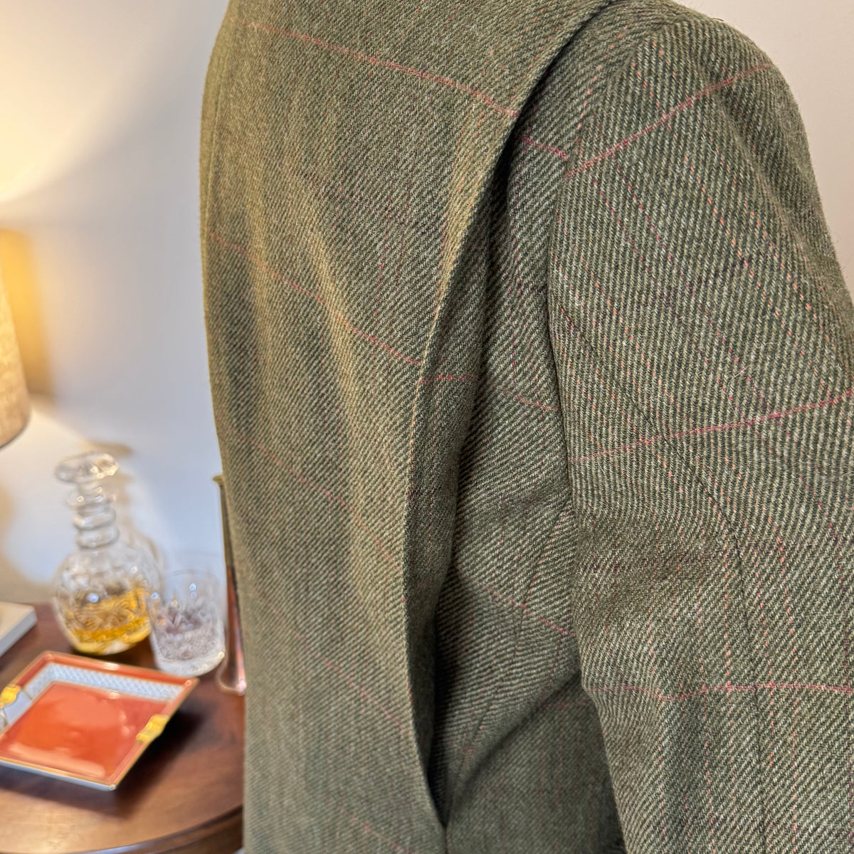 P&J. Haggart of Aberfeldy Tweed Sports Jacket 44”L