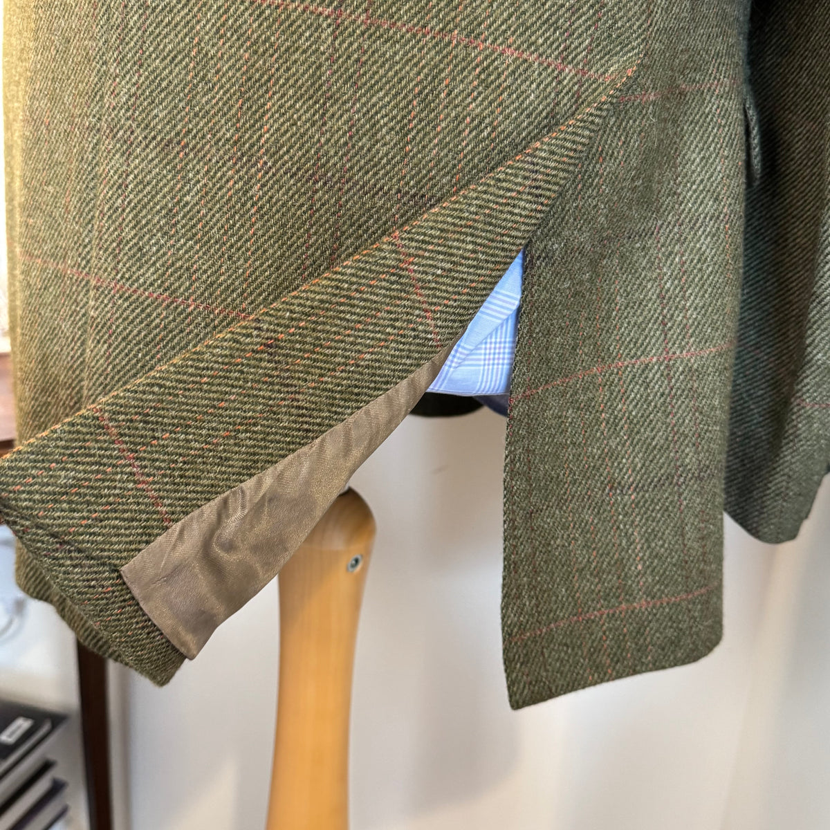 P&J. Haggart of Aberfeldy Tweed Sports Jacket 44”L