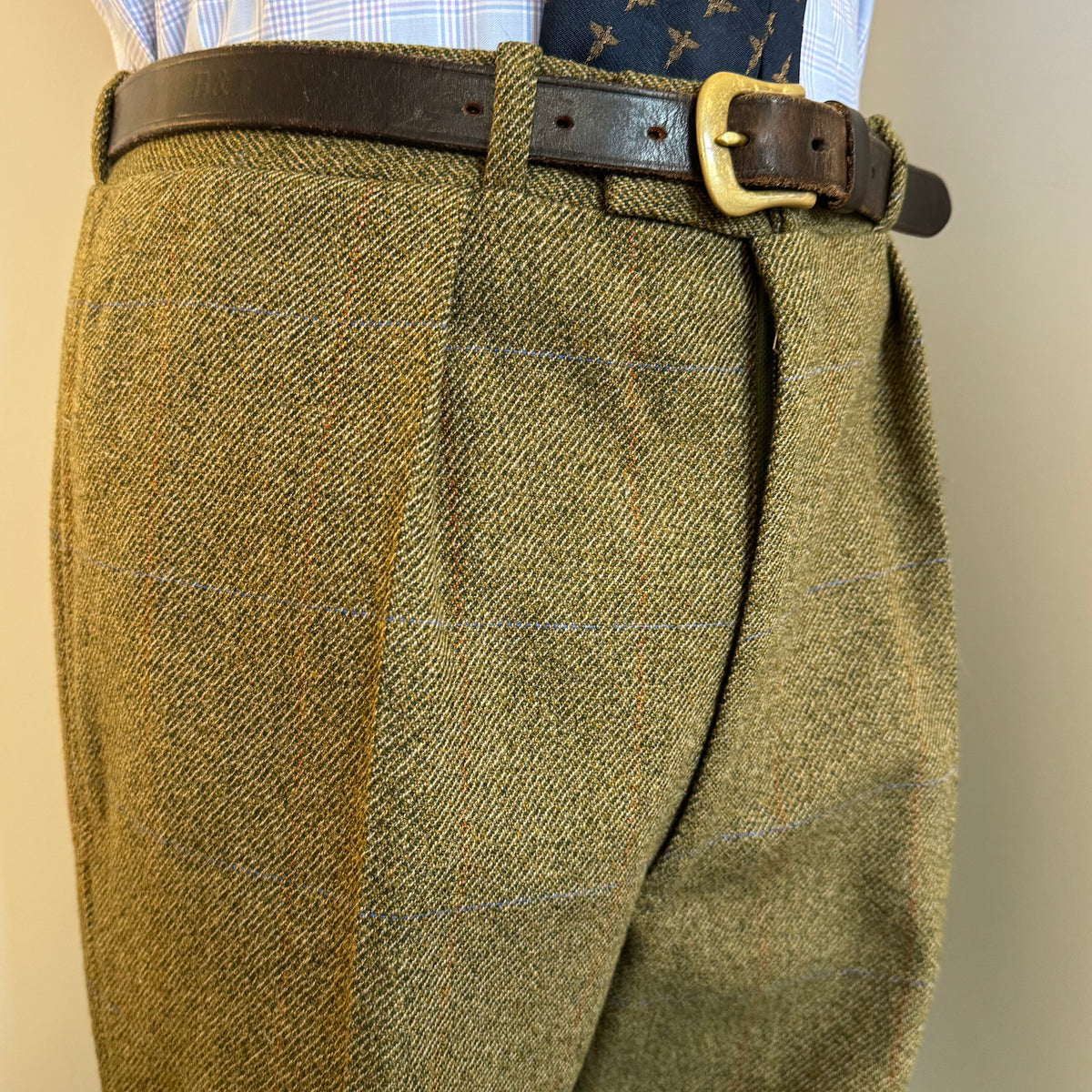 Wells Savile Row Bespoke Tweed Suit 44"L 40"L