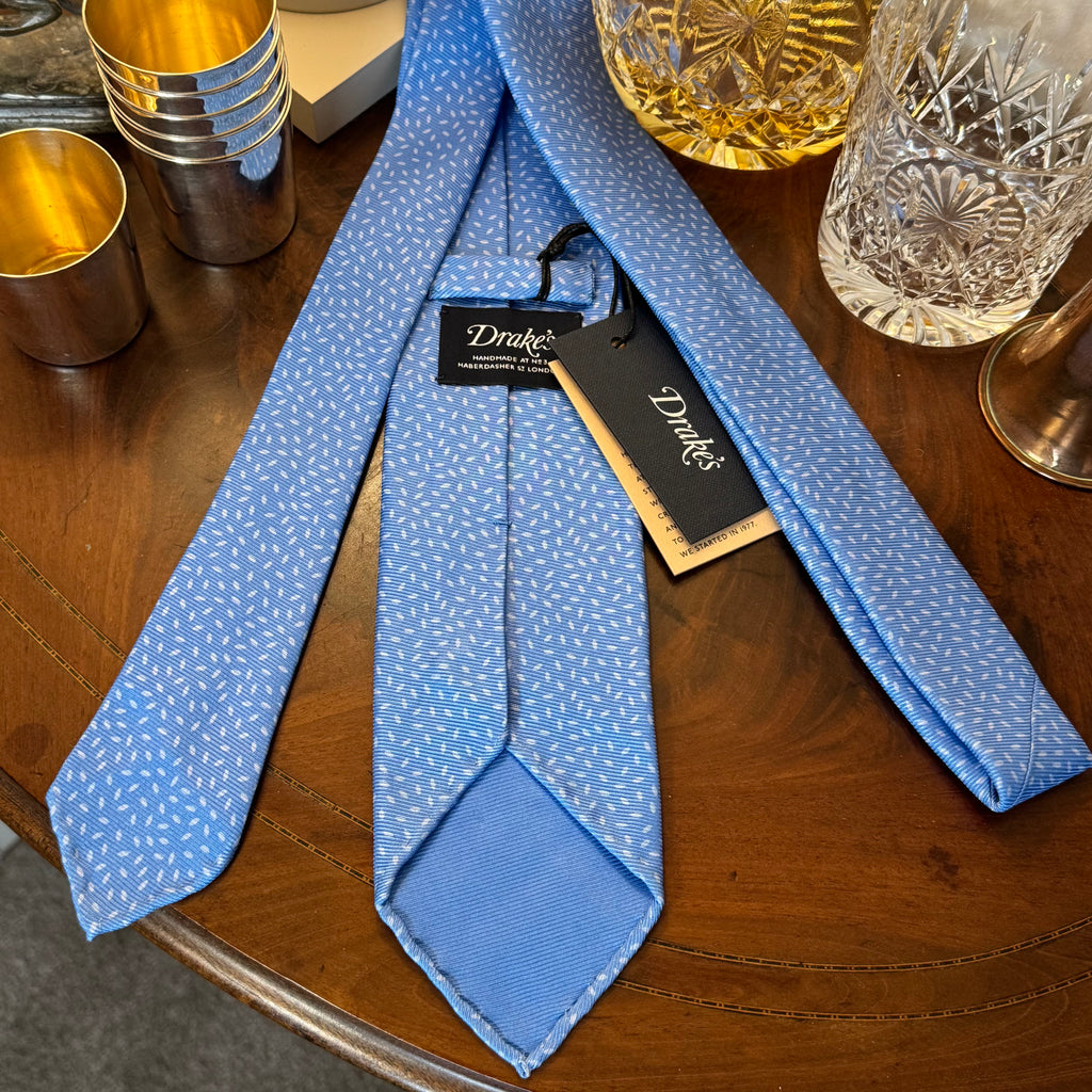 Drake’s Unlined Hand Rolled Light Blue Silk Tie Brand New