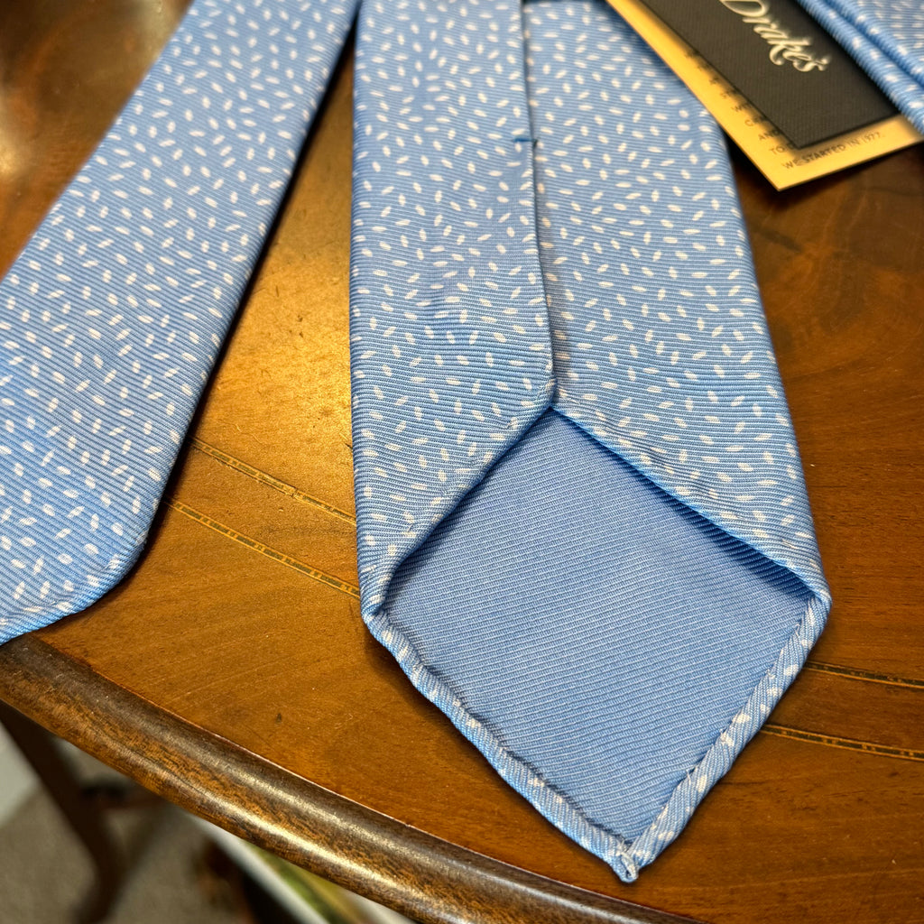 Drake’s Unlined Hand Rolled Light Blue Silk Tie Brand New